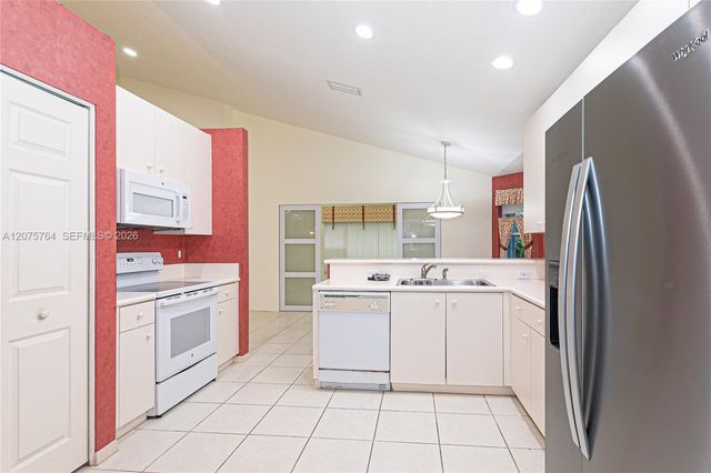 7367 Sterling Falls Lane, Boynton Beach, FL 33437