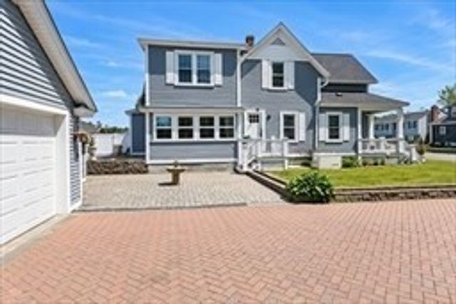 24 Brouilette St 24, Chelmsford, MA 01863