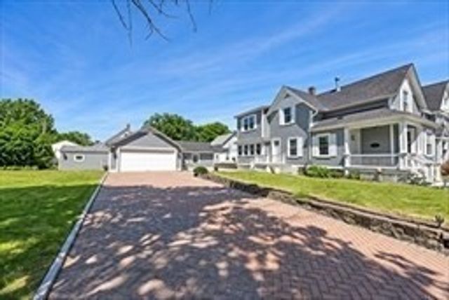 24 Brouilette St 24, Chelmsford, MA 01863
