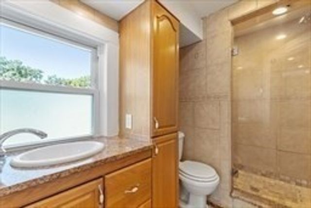 24 Brouilette St 24, Chelmsford, MA 01863