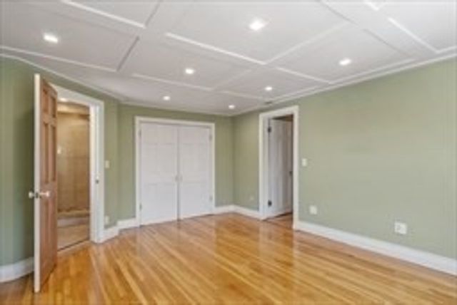 24 Brouilette St 24, Chelmsford, MA 01863