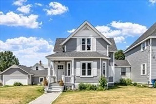 24 Brouilette St 24, Chelmsford, MA 01863