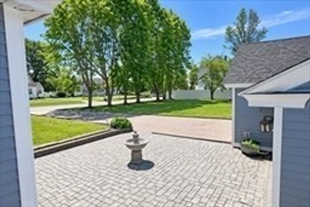 24 Brouilette St 24, Chelmsford, MA 01863