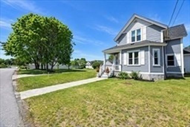 24 Brouilette St 24, Chelmsford, MA 01863