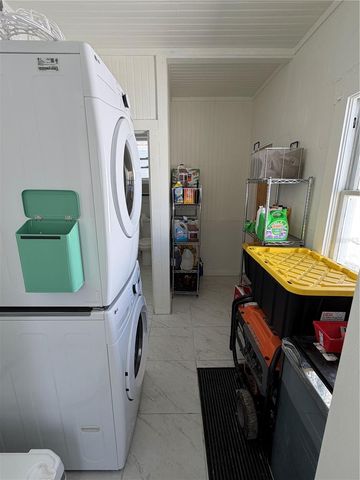 850 MANDALAY AVENUE, Clearwater Beach, FL 33767