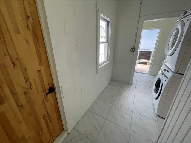 850 MANDALAY AVENUE, Clearwater Beach, FL 33767