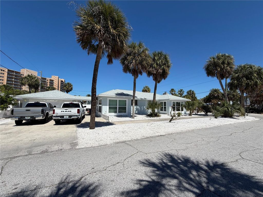 850 MANDALAY AVENUE, Clearwater Beach, FL 33767