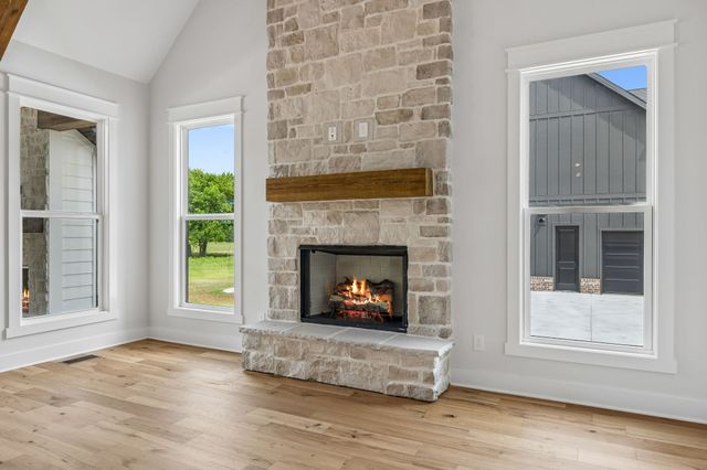 2428 River Rd, Murfreesboro, TN 37129