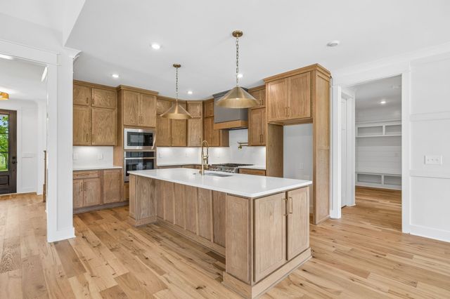 2428 River Rd, Murfreesboro, TN 37129