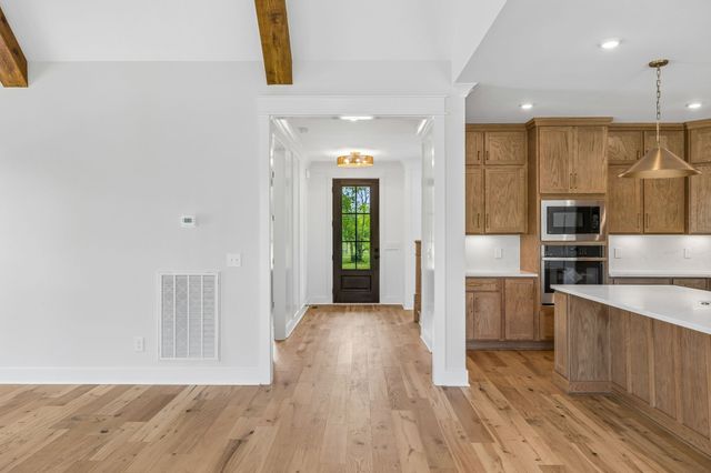 2428 River Rd, Murfreesboro, TN 37129