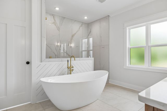 2428 River Rd, Murfreesboro, TN 37129