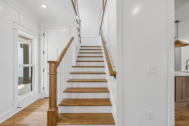 2428 River Rd, Murfreesboro, TN 37129