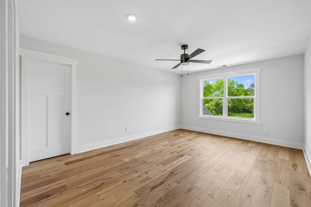 2428 River Rd, Murfreesboro, TN 37129