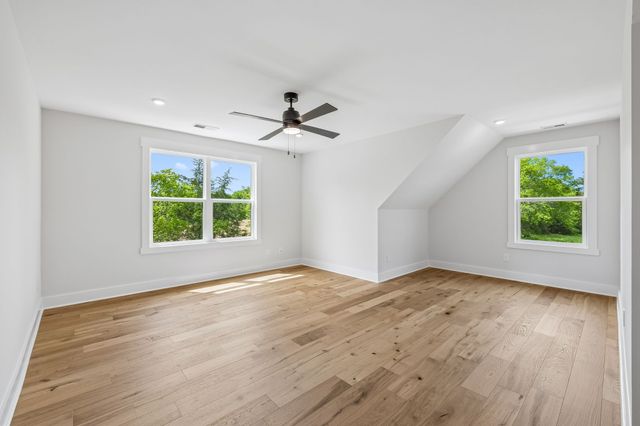 2428 River Rd, Murfreesboro, TN 37129