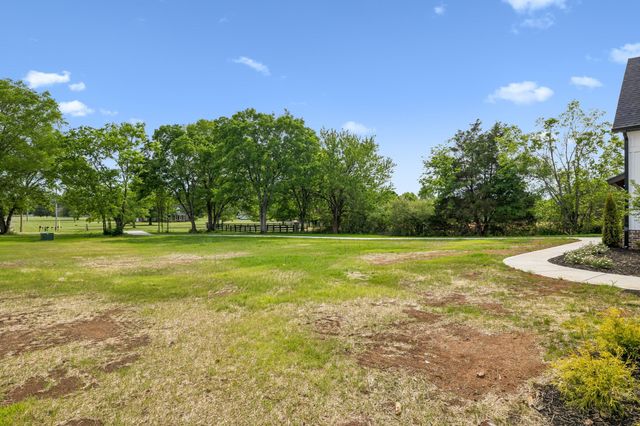 2428 River Rd, Murfreesboro, TN 37129
