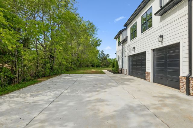 2428 River Rd, Murfreesboro, TN 37129