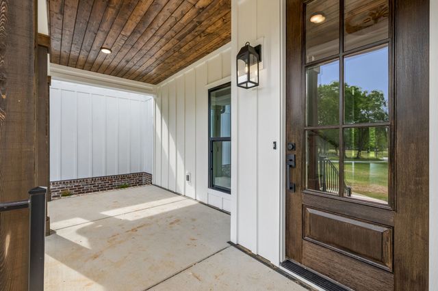 2428 River Rd, Murfreesboro, TN 37129