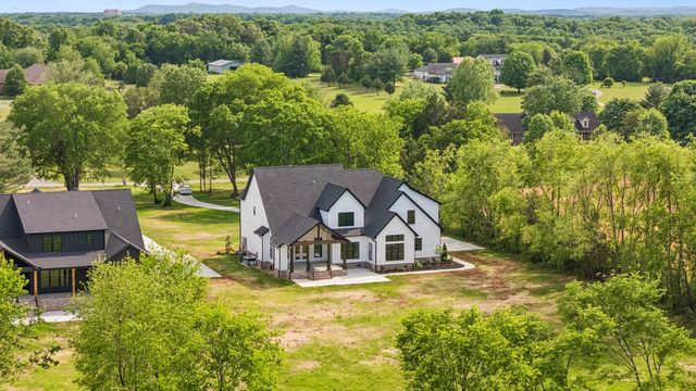 2428 River Rd, Murfreesboro, TN 37129