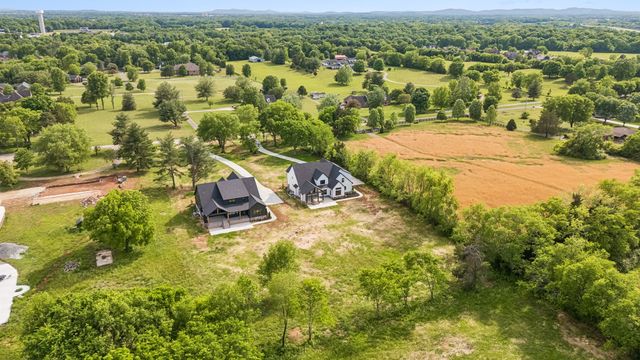 2428 River Rd, Murfreesboro, TN 37129