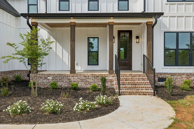 2428 River Rd, Murfreesboro, TN 37129