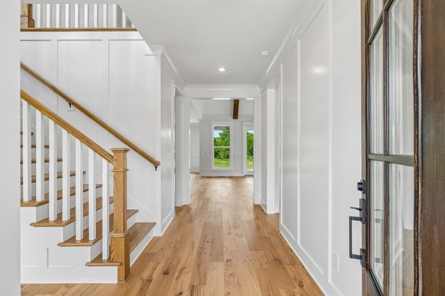 2428 River Rd, Murfreesboro, TN 37129