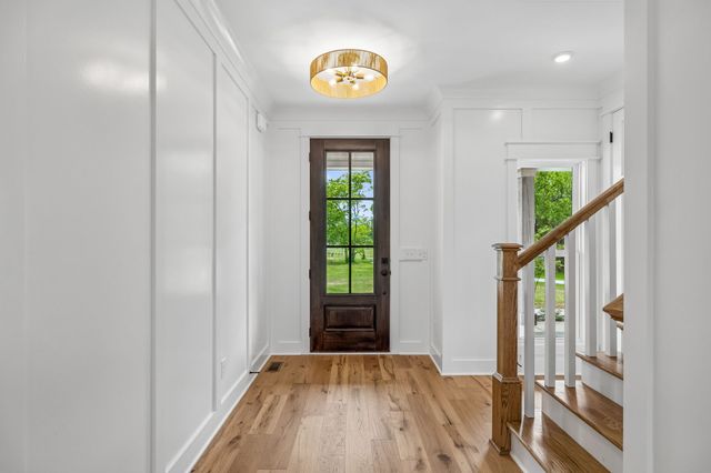 2428 River Rd, Murfreesboro, TN 37129