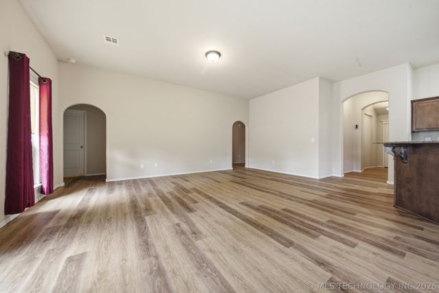 15611 E 91st Street North, Owasso, OK 74055