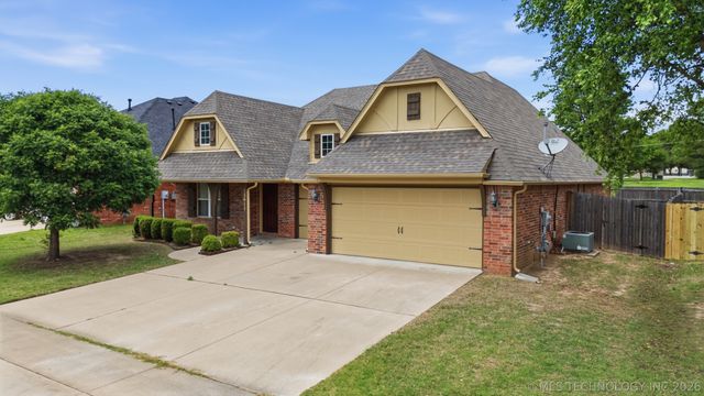 15611 E 91st Street North, Owasso, OK 74055