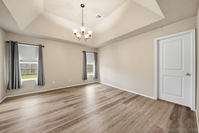 15611 E 91st Street North, Owasso, OK 74055