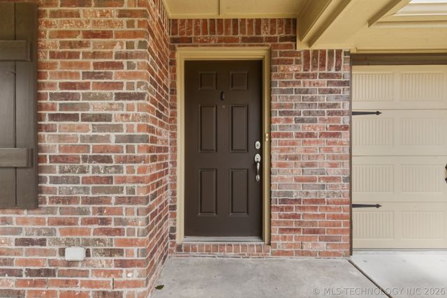 15611 E 91st Street North, Owasso, OK 74055