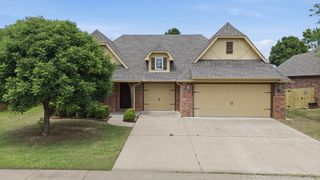 15611 E 91st Street North, Owasso, OK 74055