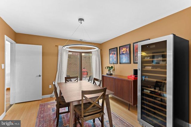 1628 GREENBRIAR CT, Reston, VA 20190