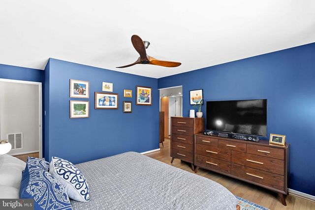 1628 GREENBRIAR CT, Reston, VA 20190