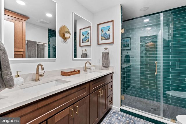 1628 GREENBRIAR CT, Reston, VA 20190