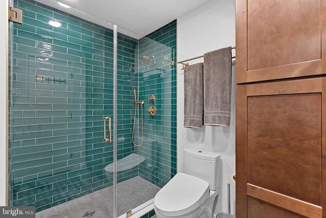 1628 GREENBRIAR CT, Reston, VA 20190