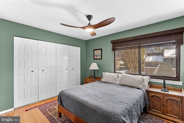 1628 GREENBRIAR CT, Reston, VA 20190