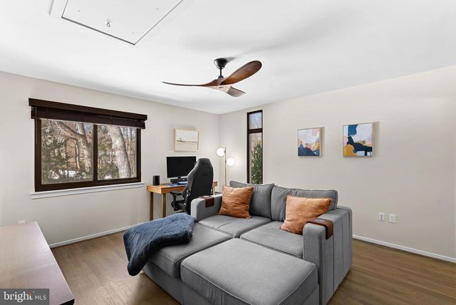 1628 GREENBRIAR CT, Reston, VA 20190