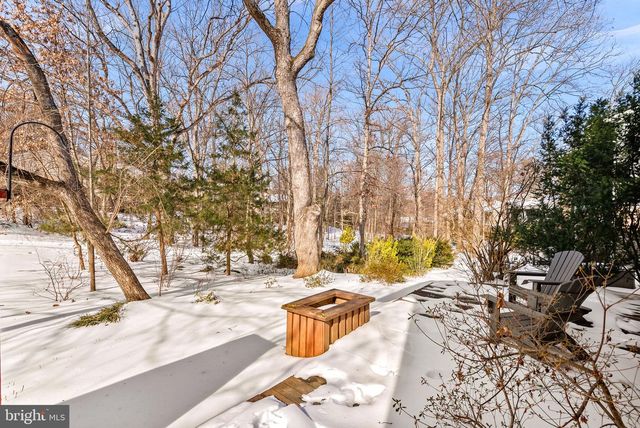 1628 GREENBRIAR CT, Reston, VA 20190