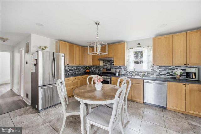 35 ROSEDALE AVE, Ewing, NJ 08638