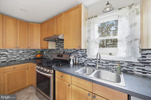 35 ROSEDALE AVE, Ewing, NJ 08638