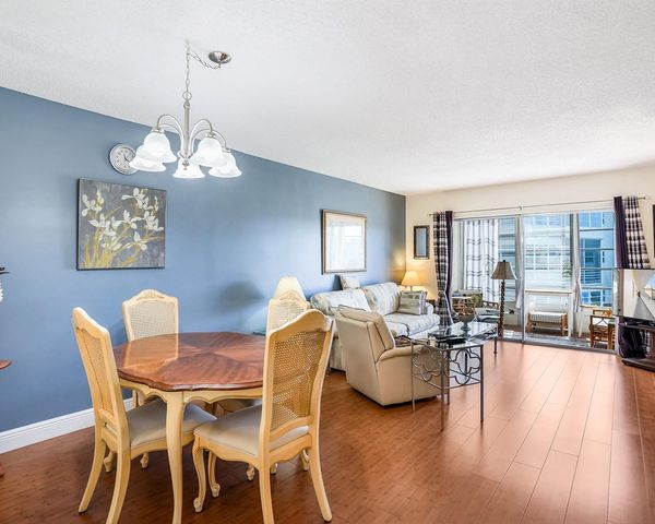 4800 NW 35th Street 502, Lauderdale Lakes, FL 33319