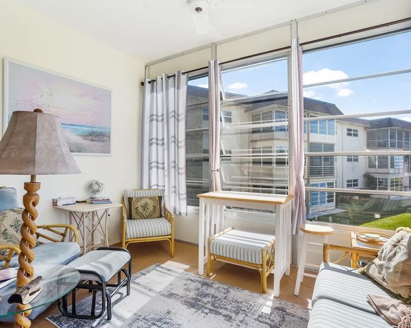 4800 NW 35th Street 502, Lauderdale Lakes, FL 33319