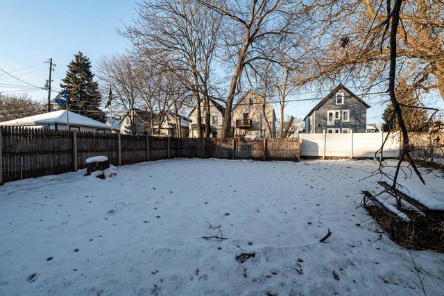 1747 S 28th STREET, Milwaukee, WI 53215