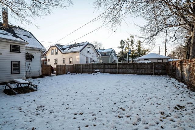 1747 S 28th STREET, Milwaukee, WI 53215