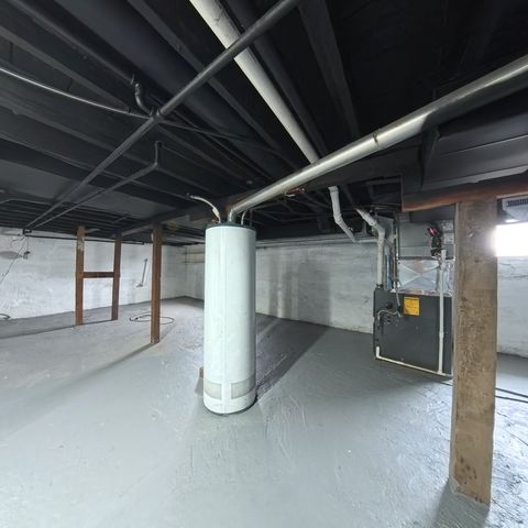 17 N 11th Avenue, Marshalltown, IA 50158