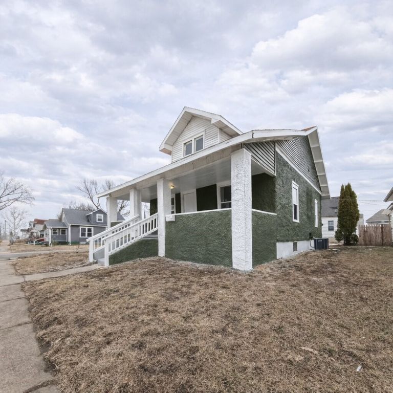 17 N 11th Avenue, Marshalltown, IA 50158