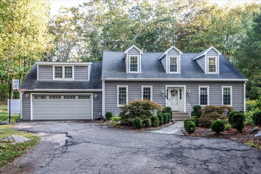 20 Puritan Valley Road, Brookfield, CT 06804