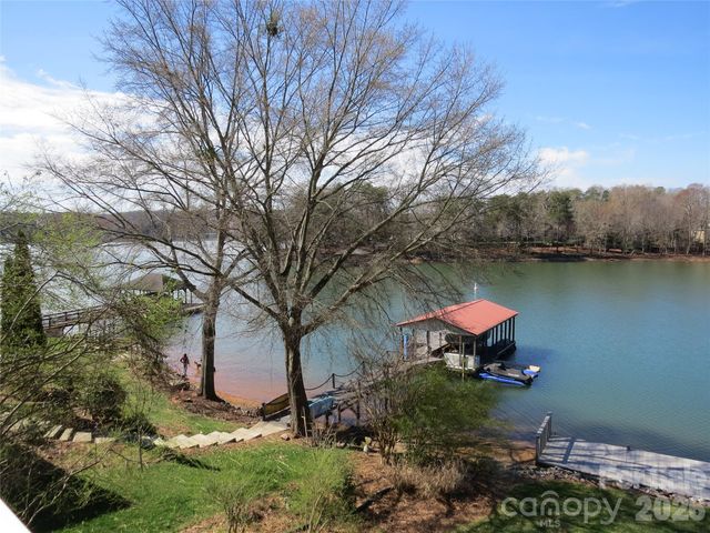 529 Catspaw Road, Statesville, NC 28677