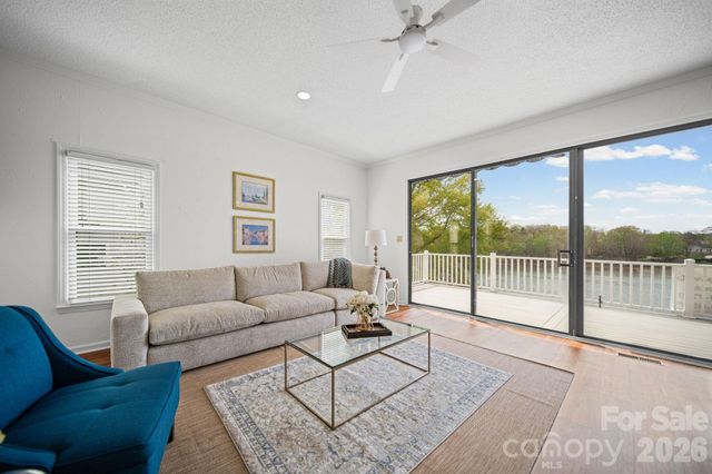 529 Catspaw Road, Statesville, NC 28677