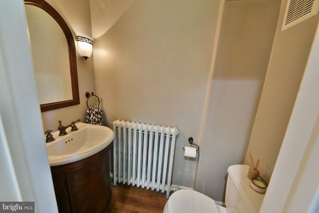 164 N TYSON AVE, Glenside, PA 19038